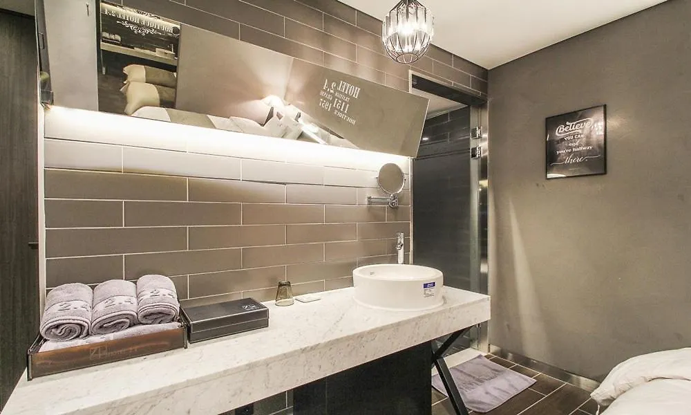 Jamsil 2.4 Hotel Seoul 2*,  South Korea